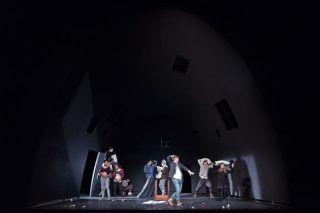 Αγνώριστος, περίεργος, όμως ο Τσέχοφ είναι εδώ