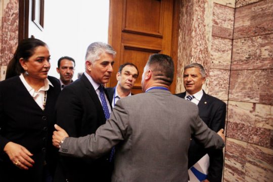 Θύελλα στη Βουλή για τα ταμειακά διαθέσιμα