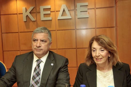 Η Τασία Χριστοδουλοπούλου ζήτησε τη συμβολή των δήμων