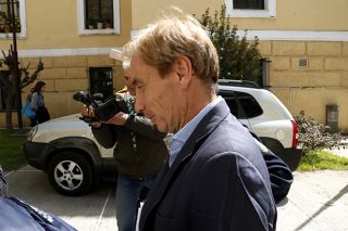 Ομερτά για τις μίζες στα εξοπλιστικά