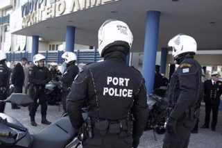 Συνελήφθησαν δυο ναυτικοί για λαθρεμπορία καυσίμων στη Θεσσαλονίκη