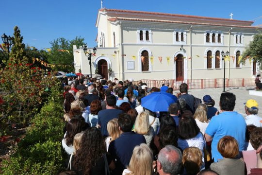 Οσοι πιστοί προσέλθετε…