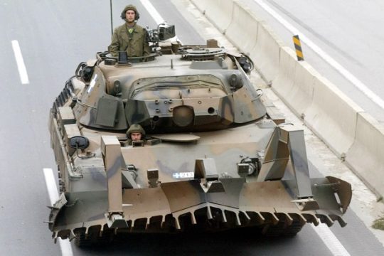 Στη φυλακή ο συνταγματάρχης για τις μίζες στα εξοπλιστικά
