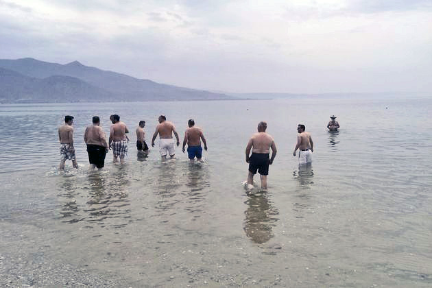 Βουτιές βαθιά στα λύματα
