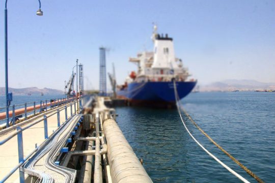 Κατάσχεση δεξαμενοπλοίου & σύλληψη τριών μελών του πληρώματος
