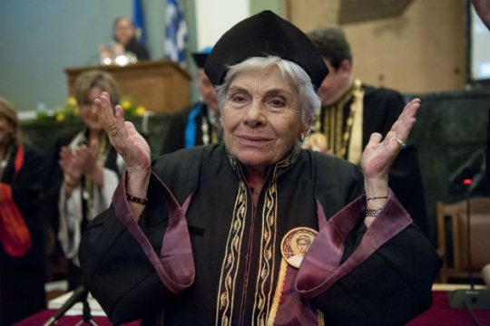 «Στον ύπνο μου παίρνω συνέντευξη από τον Θεό»