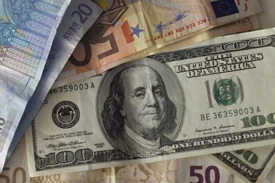 Αντιπολιτευτικά πυρά για τα προξενικά διαθέσιμα