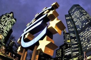 ΕΚΤ: Επιπλέον ρευστότητα 2 δισ. ευρώ