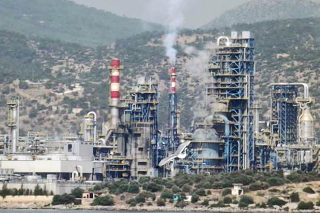 Επικίνδυνα «οπτικά φαινόμενα» στα ΕΛ.ΠΕ.