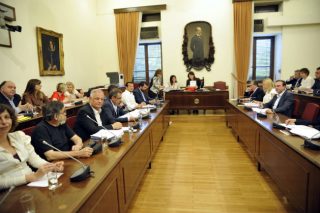 Ζωή εναντίον Λάμπη
