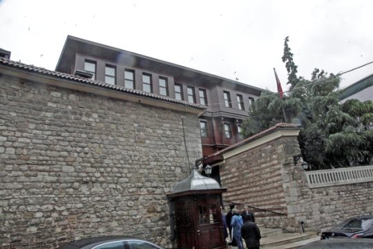 Της Αλλοπάρ*