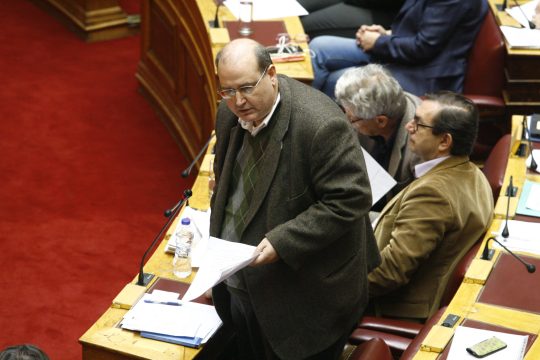 «Υπερόπλο» της κυβέρνησης το δημοψήφισμα
