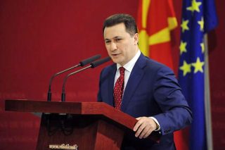 Ο Γκρούεφσκι ξεσπάει αλλά η κρίση βαθαίνει