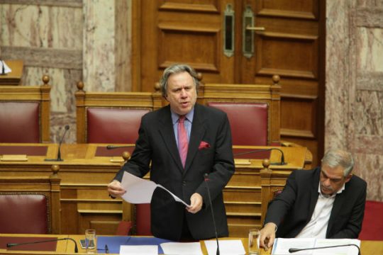 To e-mail μπαίνει στο δημόσιο