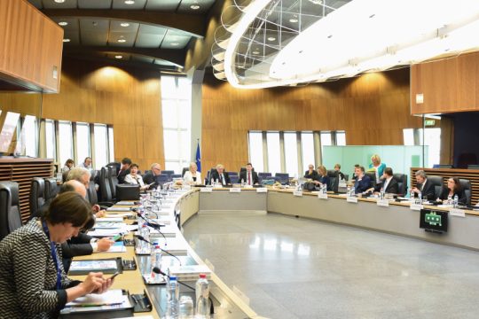 Κομισιόν: «Αποσκοπούμε σε μια συμφωνία με την Ελλάδα»