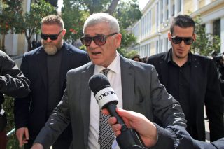 Νέος γύρος με Μαρινάκη