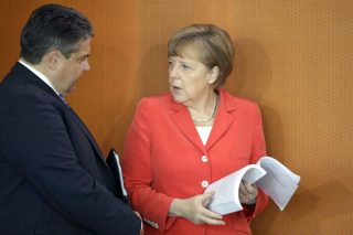 Εμμονή στα ανοιχτά θέματα της αξιολόγησης