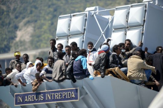 Η Ύπατη Αρμοστεία χαιρετίζει τις προτάσεις Κομισιόν για τη μετανάστευση