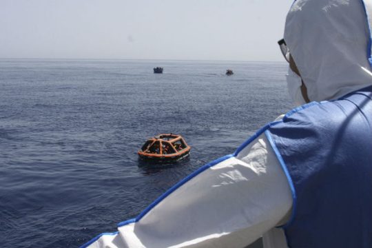 Στρατιωτικές επιχειρήσεις κατά δουλεμπόρων;