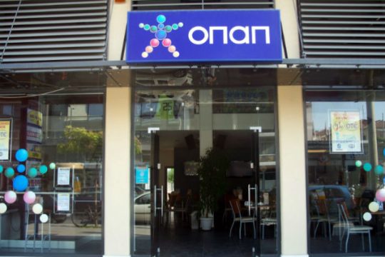 Κοσμοσυρροή στα πρακτορεία για τα 4,2 εκατ. του Τζόκερ