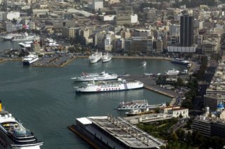Ευρεία σύσκεψη στον Πειραιά για τη διαχείριση των απορριμμάτων