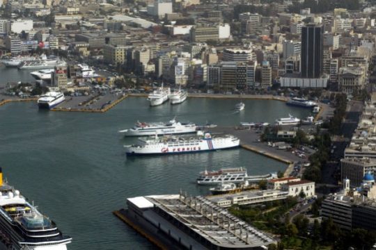Ευρεία σύσκεψη στον Πειραιά για τη διαχείριση των απορριμμάτων
