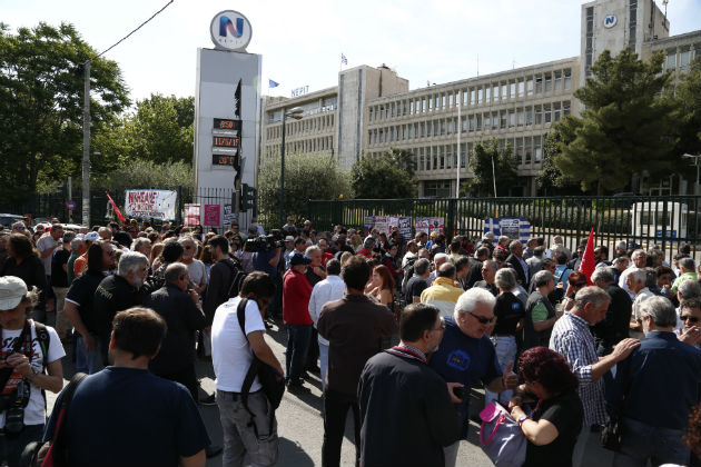 Μέσα στο Ραδιομέγαρο οι εργαζόμενοι της ΕΡΤ
