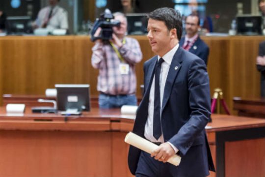 Κρίσιμο τεστ για τον Ματέο Ρέντσι οι σημερινές εκλογές