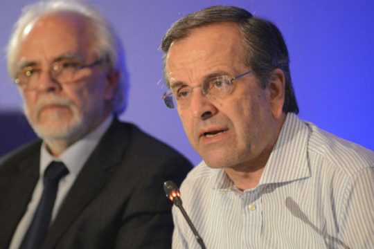 Ολομέτωπη επίθεση Σαμαρά στην κυβέρνηση