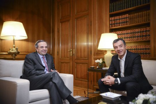 Επικρίνουν την κυβέρνηση για τη διαπραγμάτευση ΝΔ και Ποτάμι