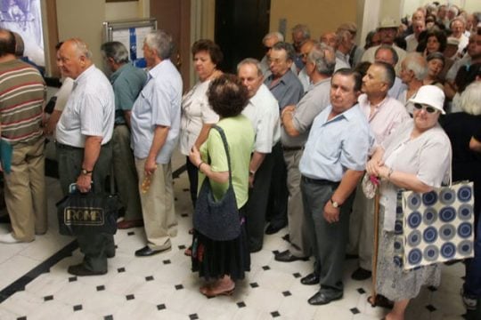 Ουρές για συντάξεις, Τζόκερ και ληστείες