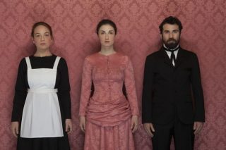 Μαριονέτες ελεύθερες για μια νύχτα