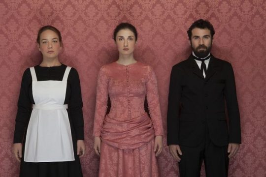Μαριονέτες ελεύθερες για μια νύχτα