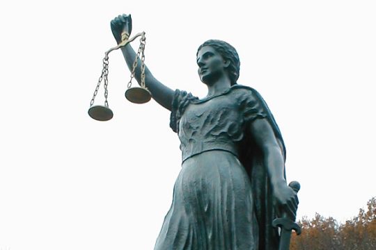 Δικάζεται για δωροληψία γενικός εισαγγελέας της Κύπρου