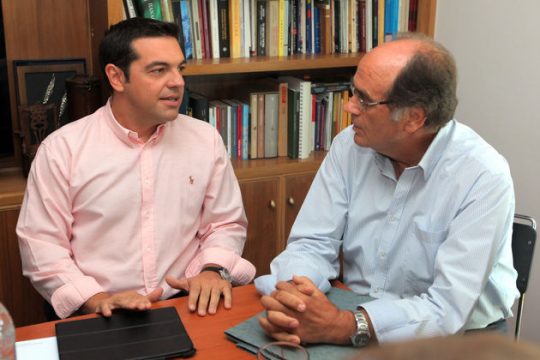 Το «λόμπι» που χτυπά τον υπουργό Παιδείας