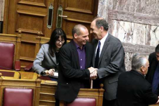 Συμφωνία βλέπουν Βαρουφάκης και Σταθάκης