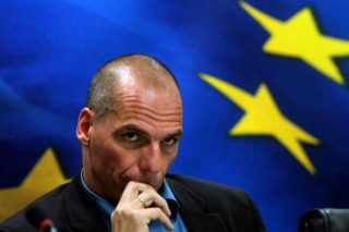 Πέφτει «κούρεμα» στους μισθούς του ΤΧΣ