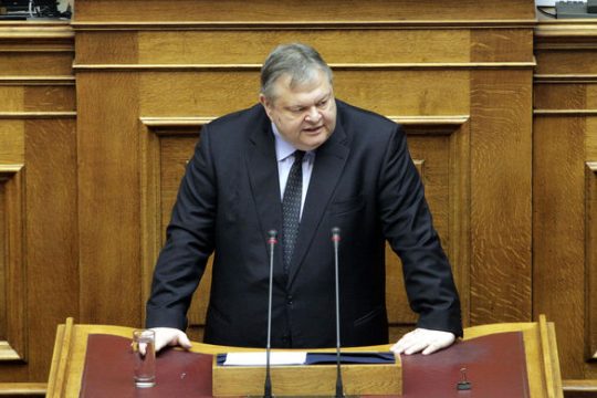 Λάβρος κατά της κυβέρνησης