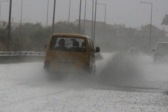 Προβλήματα προκάλεσε η νεροποντή