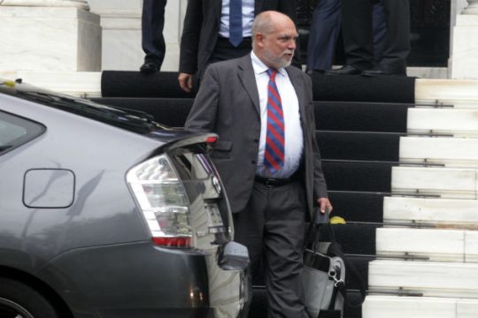 «Λύση μετά τη Δευτέρα και πριν μια πιθανή χρεοκοπία»