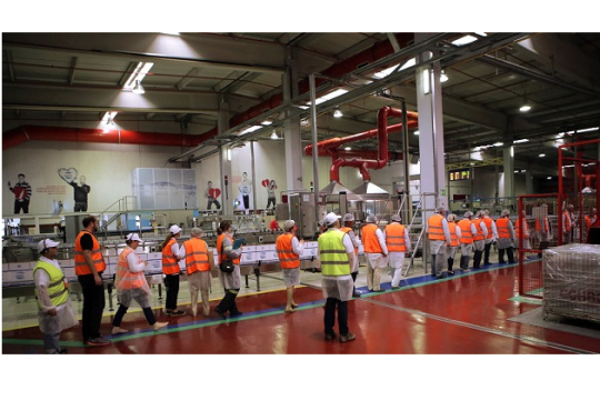 Ημέρα κοινού στο εργοστάσιο Αιγίου της Coca-Cola Τρία Έψιλον
