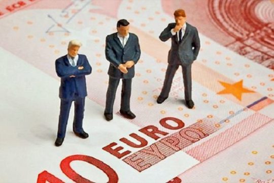 Πάσχουμε από… χρήμα