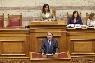Επέστρεψε και βρόντηξε