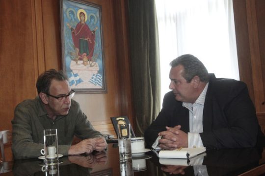 Οι επισκέψεις, τα πάρε-δώσε, οι συμφωνίες και οι… κίνδυνοι