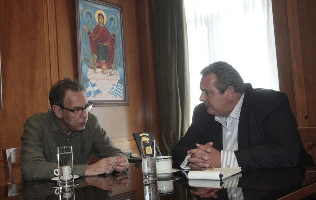 Οι επισκέψεις, τα πάρε-δώσε, οι συμφωνίες και οι… κίνδυνοι