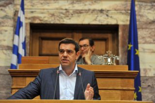«Σφήνα» Γιούνκερ στο σκηνικό ρήξης