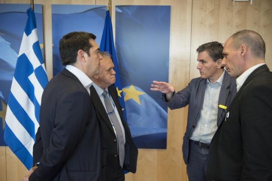 Πώς ελήφθη η απόφαση για το δημοψήφισμα