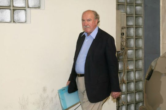 Τα βρόντηξε ο Ανωμερίτης λόγω πώλησης του ΟΛΠ