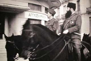 Ο μύθος που βαριαναστενάζει: Aρης Βελουχιώτης