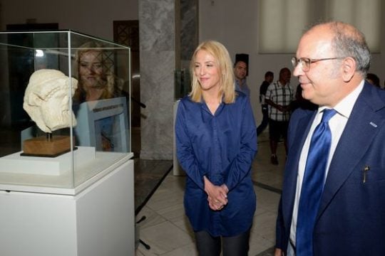 Με τα φτερά των Ελλήνων αρχαιολόγων